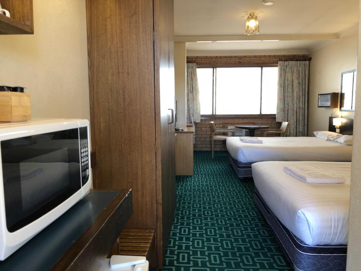 Canberra Lyneham Motor Inn Camberra Exterior foto