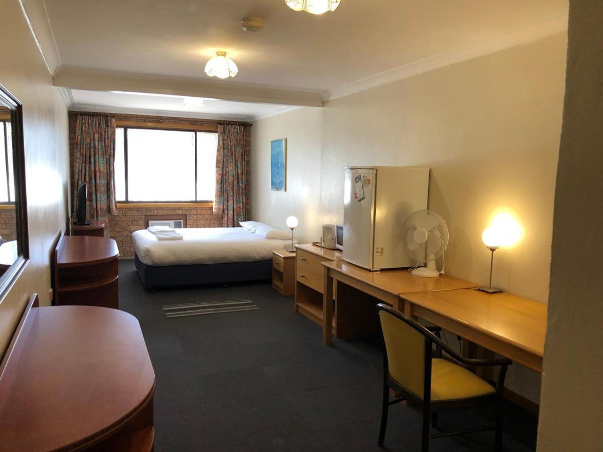 Canberra Lyneham Motor Inn Camberra Exterior foto