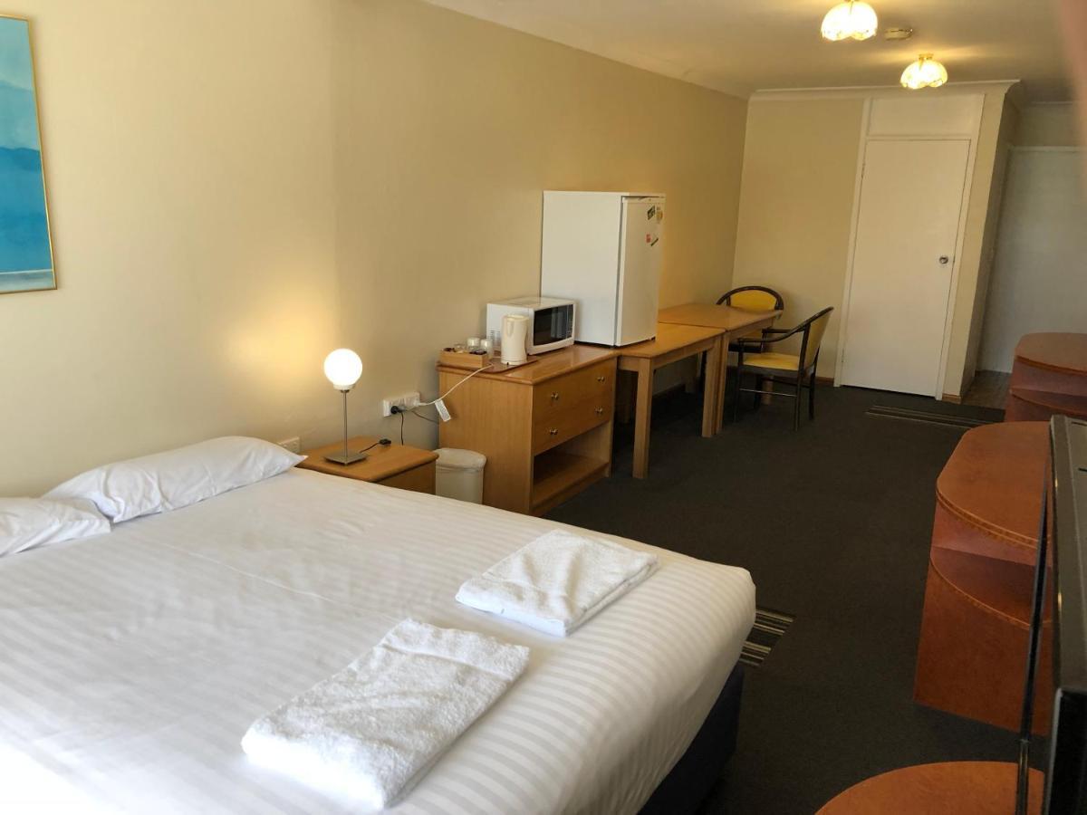 Canberra Lyneham Motor Inn Camberra Exterior foto
